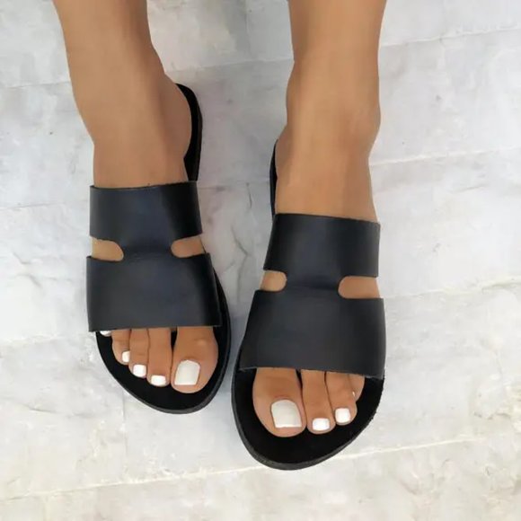 Black 100% Genuine Leather Slides - Picture 1 of 3